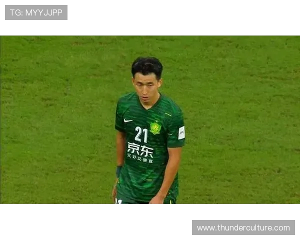 张源送别塞蒂恩机场流泪告别 时刻展现深厚师徒情谊